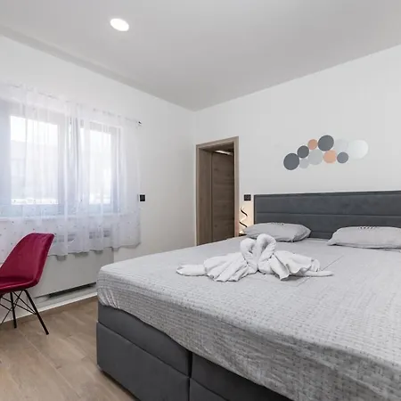 In Upani I With Swimming Pool *