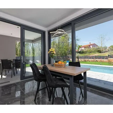 Villa In Upani I With Swimming Pool Ruzici (Sveta Nedelja)