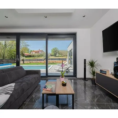 In Upani I With Swimming Pool Ruzici (Sveta Nedelja)