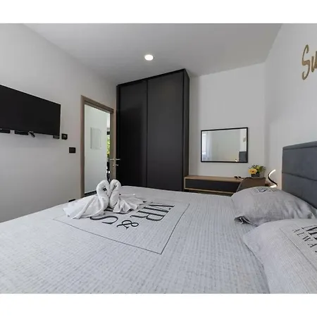 In Upani I With Swimming Pool Villa *